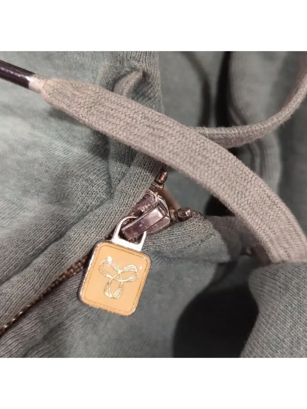 Aritzia tna light
